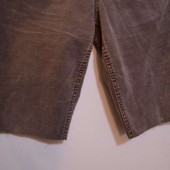 BANDOLINOBLU PETITE Jordan Cotton-Spandex Brown Micro-Corduroy Cropped Shorts 10 - Picture 8 of 10